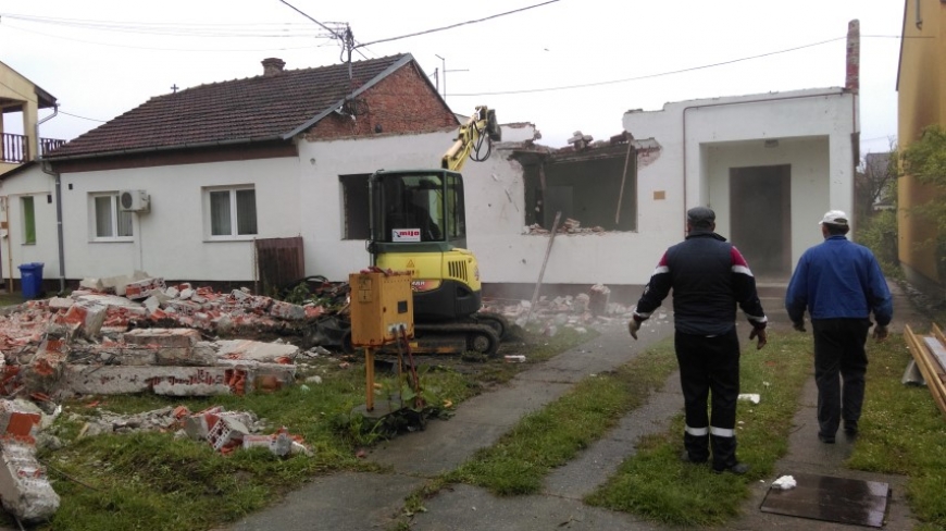 Rušenje obiteljske kuće u Retfali u Osijeku